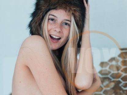 How to stay Warm in a Snow Storm ft. Alicia Dawn (NSFW) 22